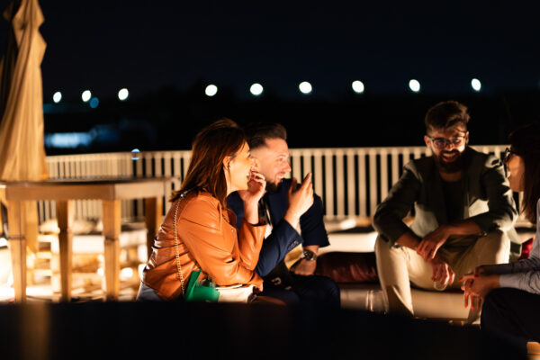 Ramaddini inaugura la nuova terrazza vista mare e cuore nel vino